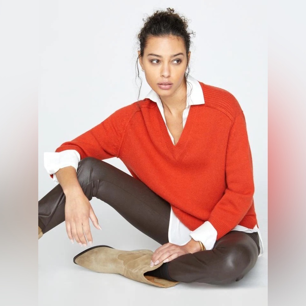 Brochu Walker - V-Neck Layered Pullover in Cardamon w/ White Beige